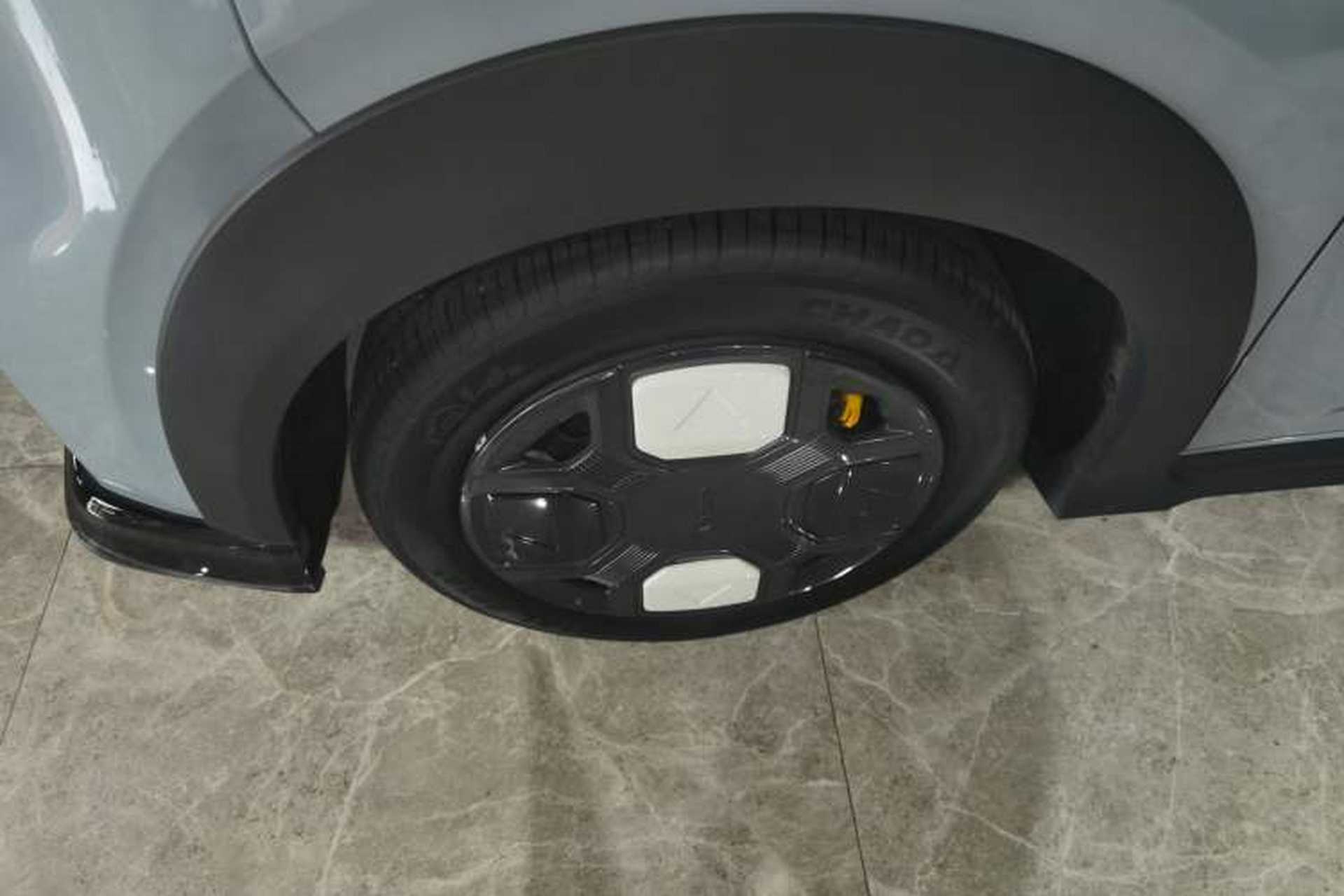 Used Geely Auto Panda 2025 210km Panda Kart Left Front Wheel Hub