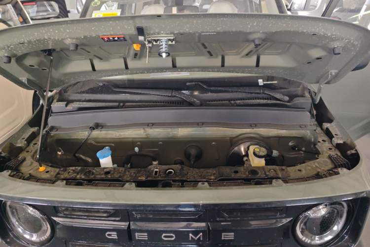 Used Geely Auto Panda 2025 210km Panda Rider Engine Bay