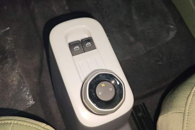 Used Geely Auto Panda 2025 210km Panda Rider Gear Lever