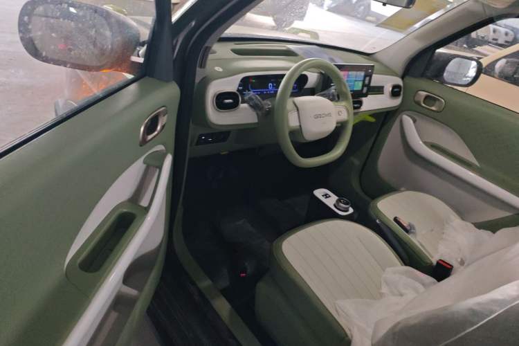 Used Geely Auto Panda 2025 210km Panda Rider Interior 3