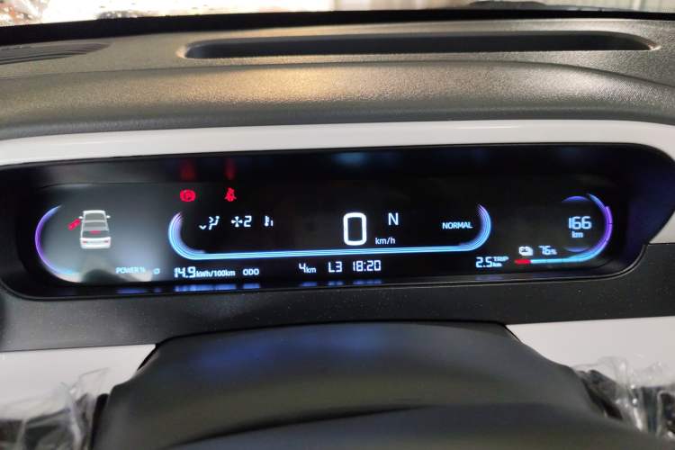 Used Geely Auto Panda 2025 210km Panda Rider Instrument Cluster