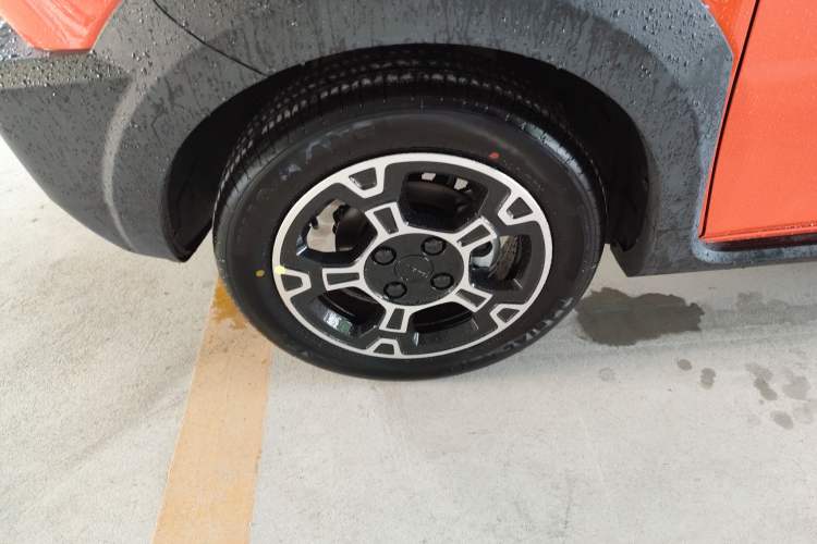 Used Geely Auto Panda 2025 210km Panda Rider Left Front Wheel Hub