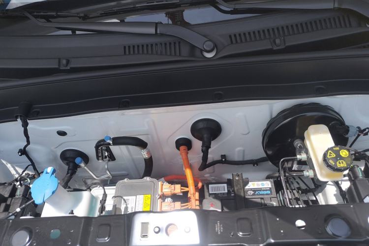 Used Geely Auto Panda 2025 210km Panda Kart Engine Bay