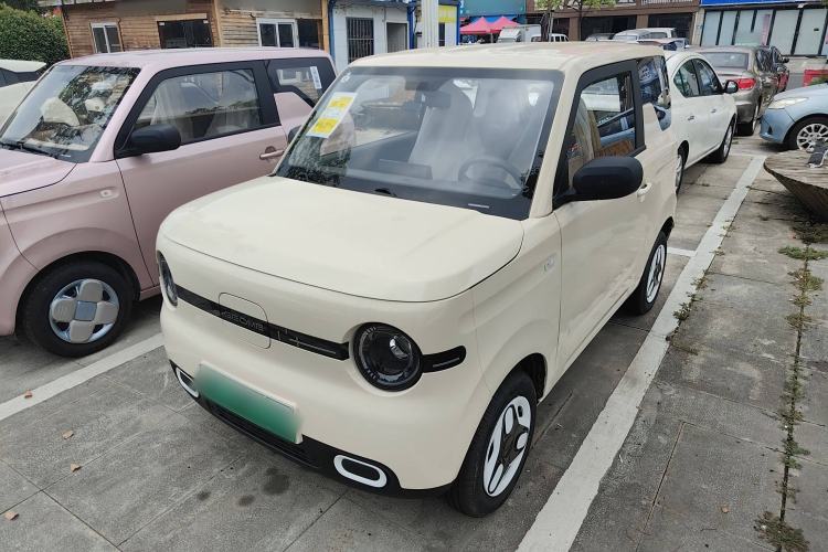 Used Geely Auto Panda 2025 210 km – Yuanqi Bear Exterior 1