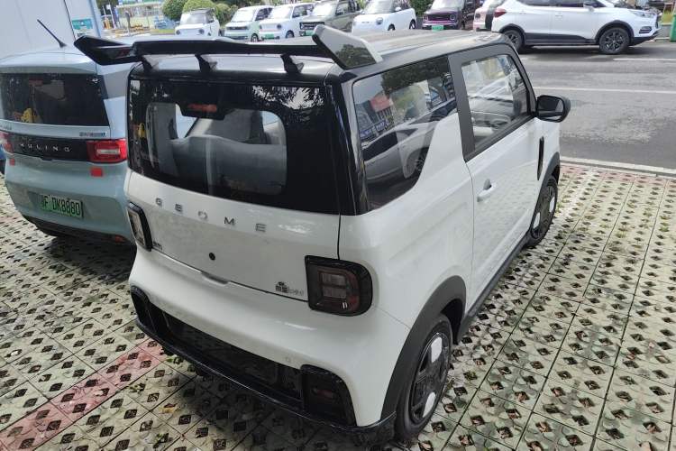 Used Geely Auto Panda 2025 210km Panda Kart Exterior 4
