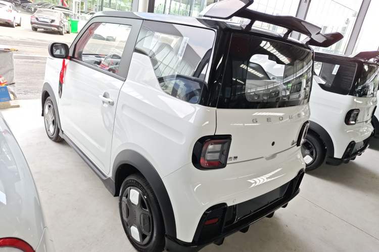 Used Geely Auto Panda 2025 210km Panda Kart Exterior 5