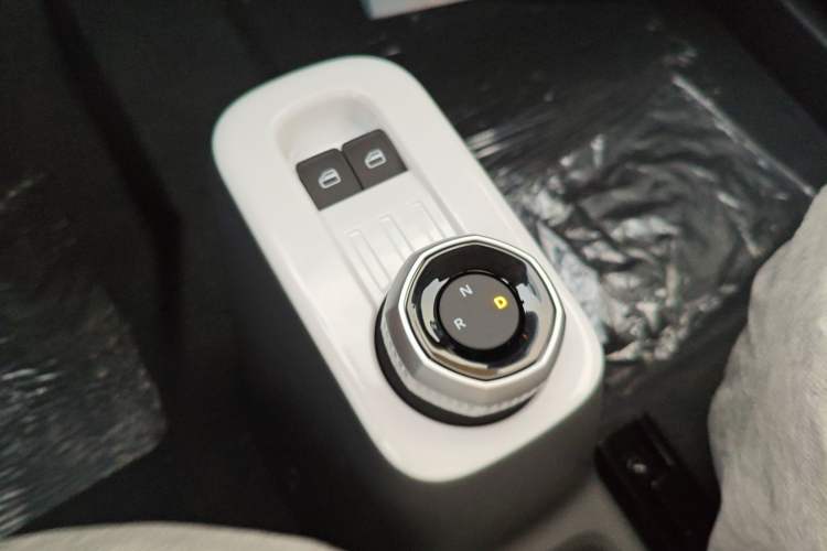 Used Geely Auto Panda 2025 210km Panda Rider Gear Lever
