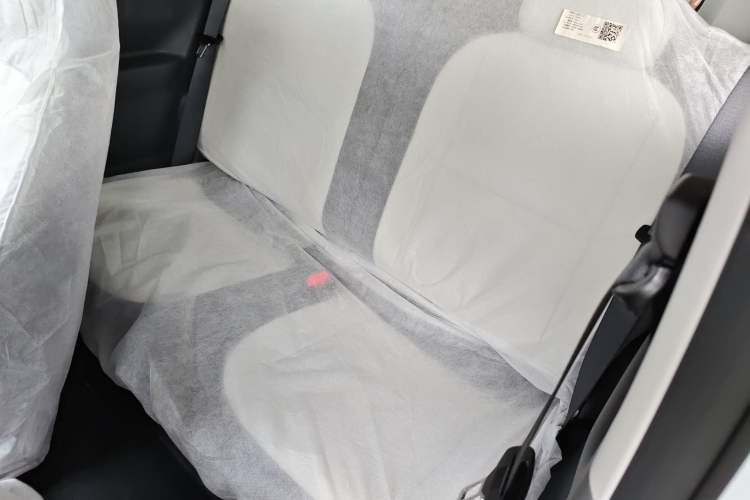 Used Geely Auto Panda 2025 210km Panda Kart Interior 1
