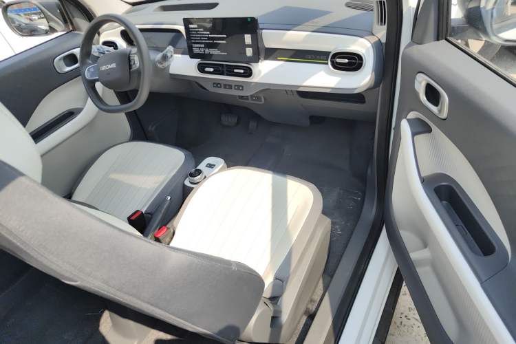 Used Geely Auto Panda 2025 210km Panda Rider Interior 1