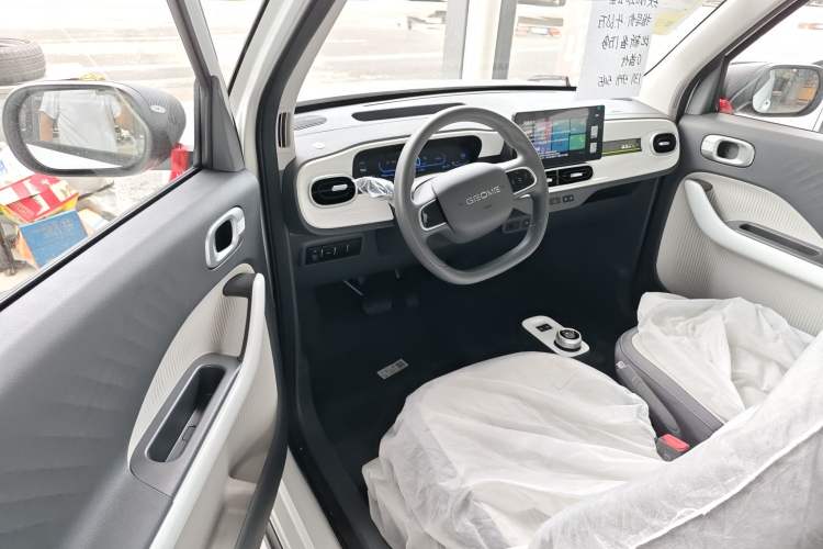 Used Geely Auto Panda 2025 210km Panda Kart Interior 2