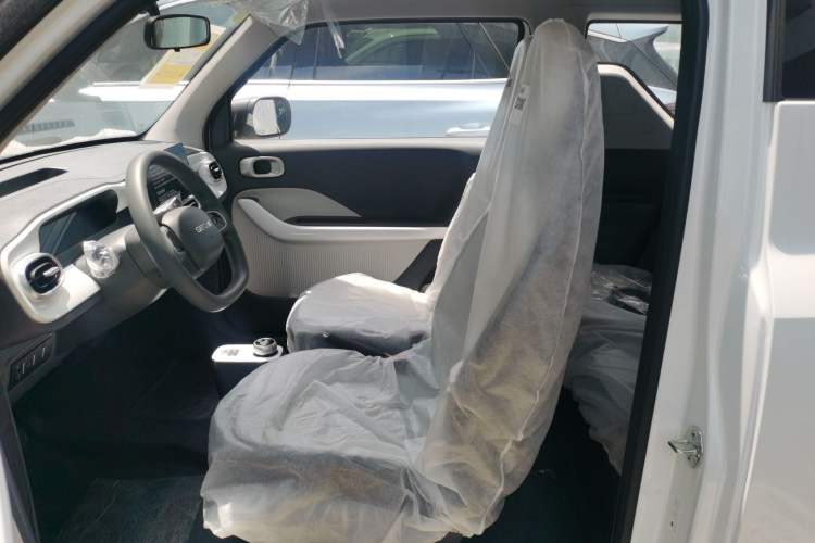 Used Geely Auto Panda 2025 210km Panda Kart Interior 4