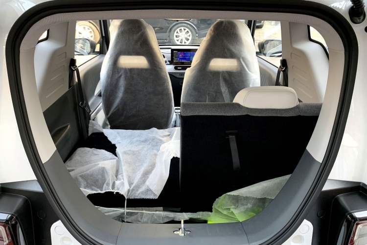 Used Geely Auto Panda 2025 210 km – Yuanqi Bear Interior 4