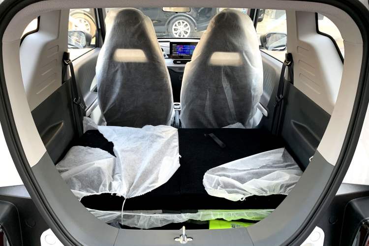Used Geely Auto Panda 2025 210 km – Yuanqi Bear Interior 5