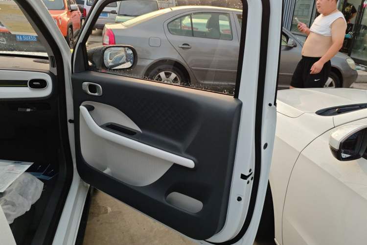 Used Geely Auto Panda 2025 210km Panda Rider Interior 5