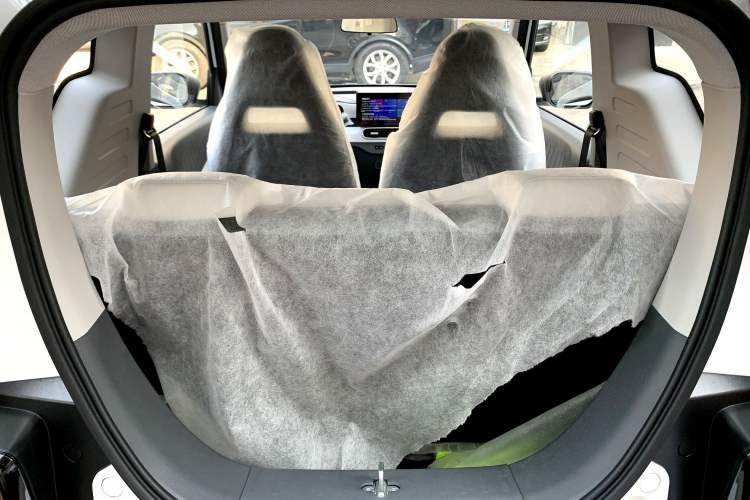 Used Geely Auto Panda 2025 210 km – Yuanqi Bear Interior 6