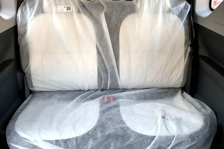 Used Geely Auto Panda 2025 210 km – Yuanqi Bear Interior 8