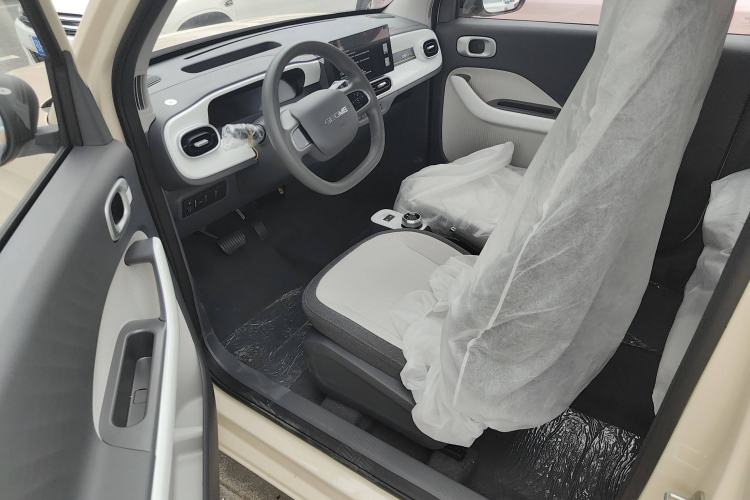 Used Geely Auto Panda 2025 210 km – Yuanqi Bear Left Front Seat
