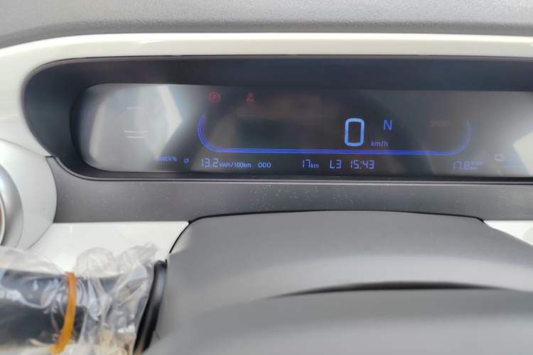 Used Geely Auto Panda 2025 210 km – Yuanqi Bear Odometer Close Up