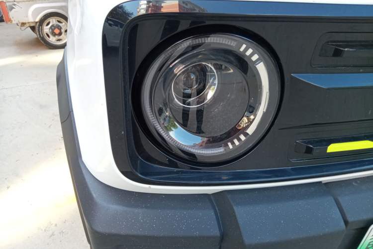 Used Geely Auto Panda 2025 210km Panda Rider Right Front Headlight