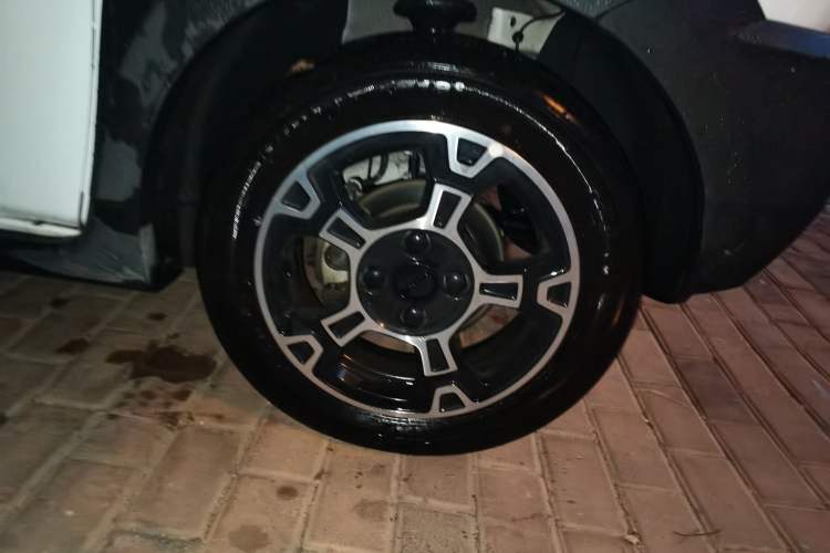 Used Geely Auto Panda 2025 210km Panda Rider Right Front Wheel Hub