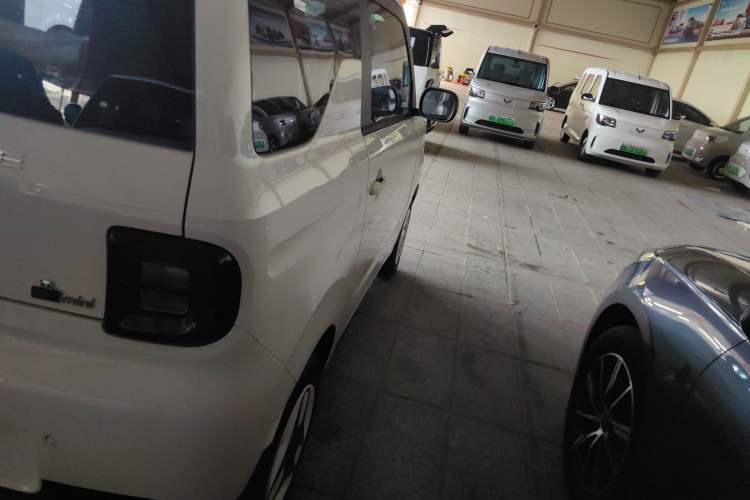 Used Geely Auto Panda 2025 210 km – Yuanqi Bear Right Rear Taillight