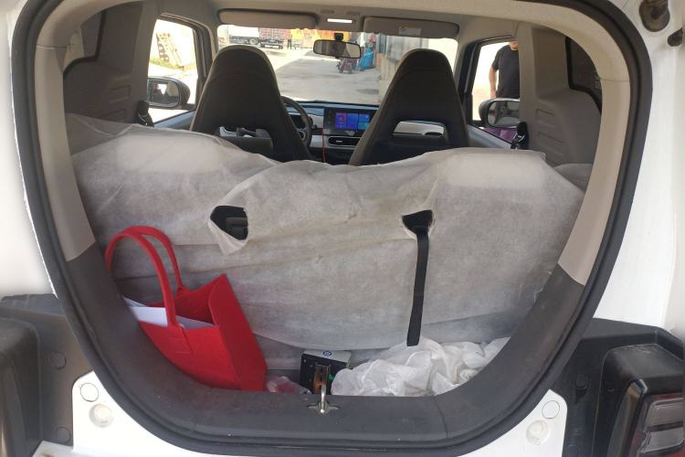 Used Geely Auto Panda 2025 210km Panda Kart Trunk