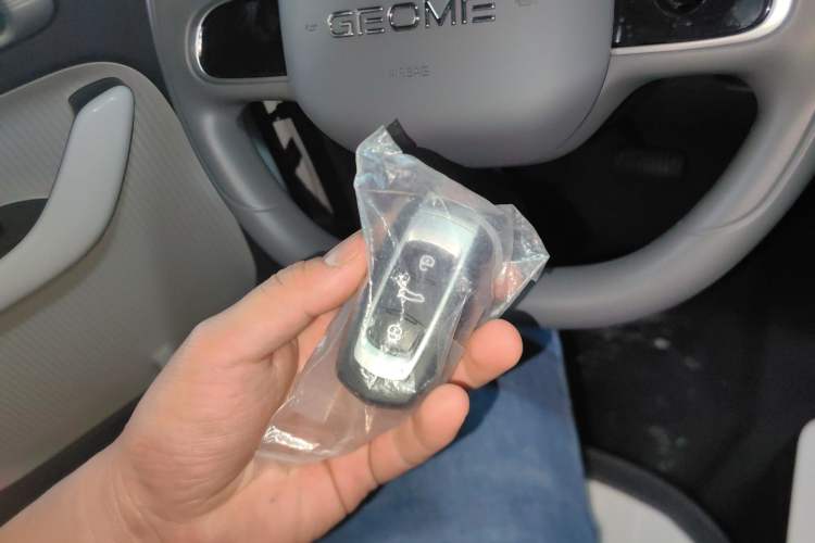 Used Geely Auto Panda 2025 210 km – Yuanqi Bear Vehicle Key