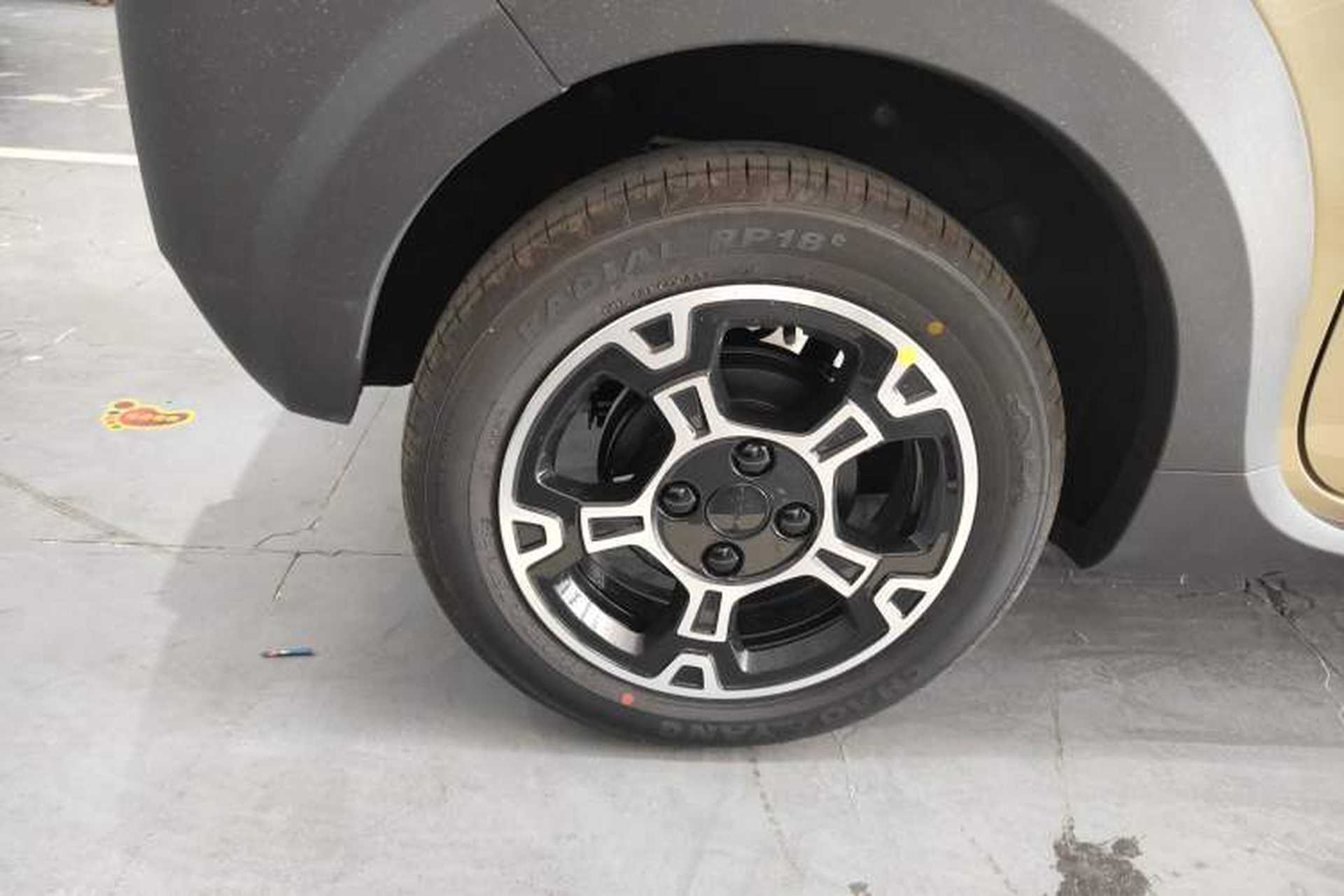 Used Geely Auto Panda 2025 210km Panda Rider Right Rear Wheel Hub