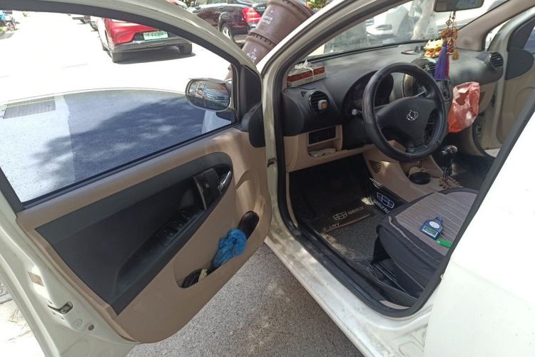 Used Geely Auto Panda Classic 2010 "Love Her" Edition 1.3L Automatic Luxury Version Driver Seat