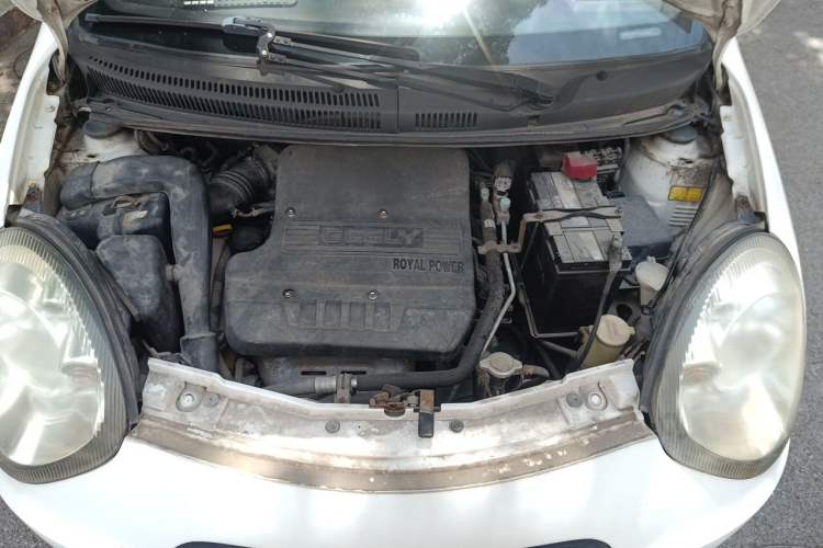 Used Geely Auto Panda Classic 2010 "Love Her" Edition 1.3L Automatic Luxury Version Engine Bay