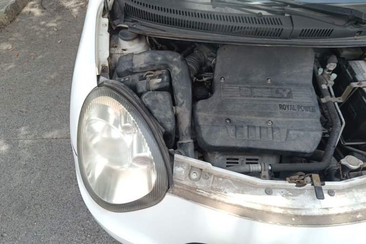 Used Geely Auto Panda Classic 2010 "Love Her" Edition 1.3L Automatic Luxury Version Engine Bay Right