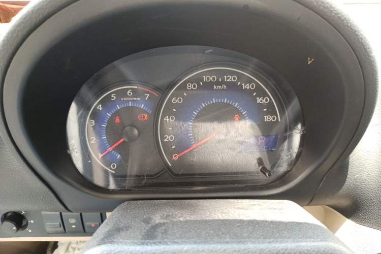 Used Geely Auto Panda Classic 2010 "Love Her" Edition 1.3L Automatic Luxury Version Instrument Cluster