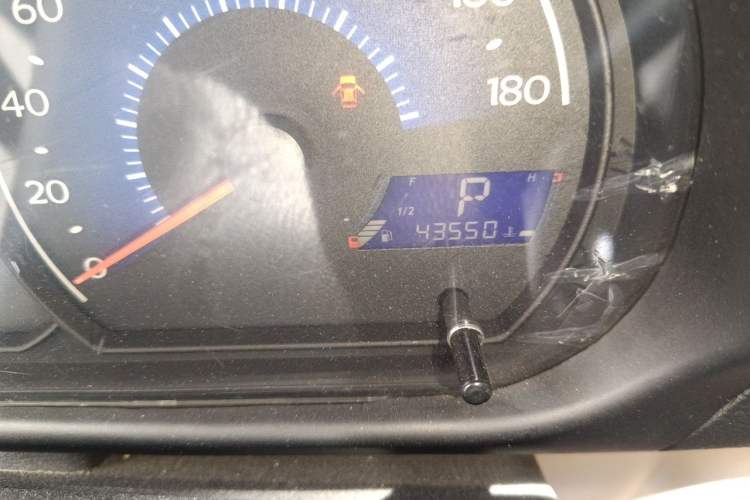 Used Geely Auto Panda Classic 2010 "Love Her" Edition 1.3L Automatic Luxury Version Odometer Close Up