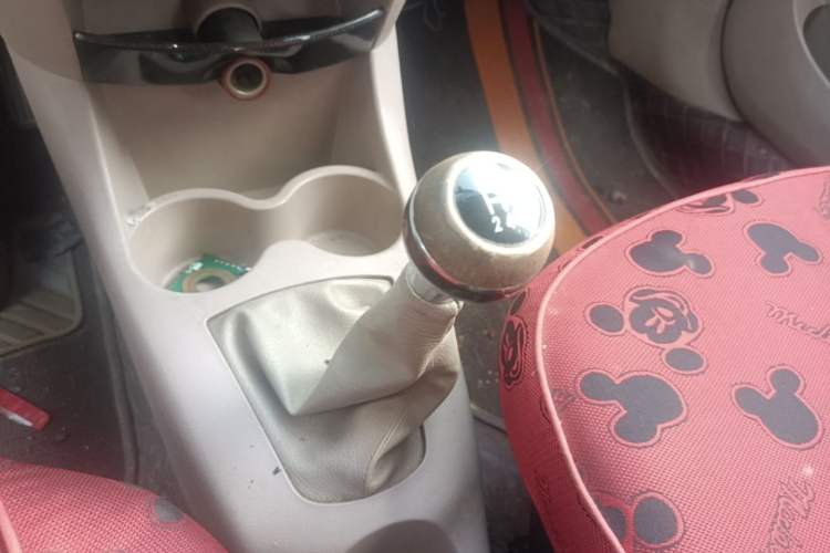 Used Geely Auto Panda Classic 2011 1.3L Manual Comfort II Gear Lever