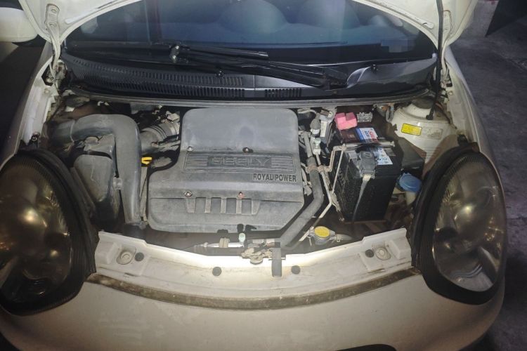 Used Geely Auto Panda Classic 2011 1.3L Manual Comfort II Engine Bay