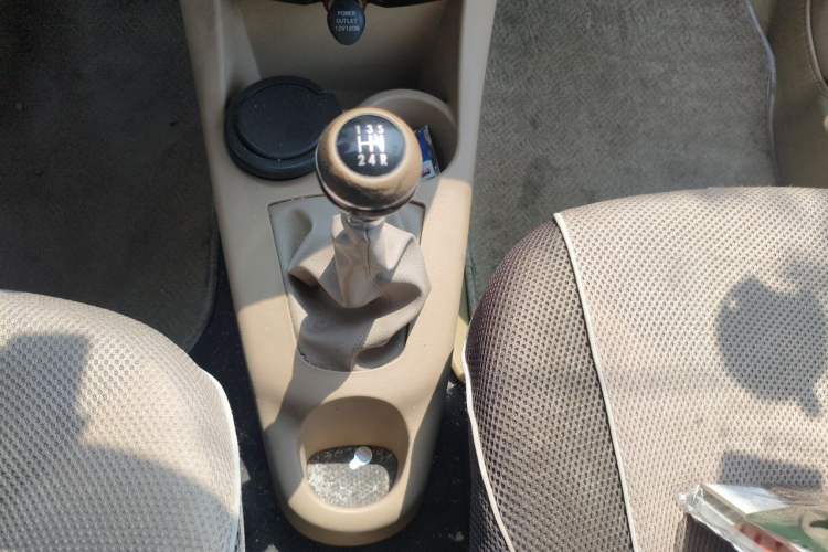 Used Geely Auto Panda Classic 2011 1.3L Manual Comfort II Gear Lever