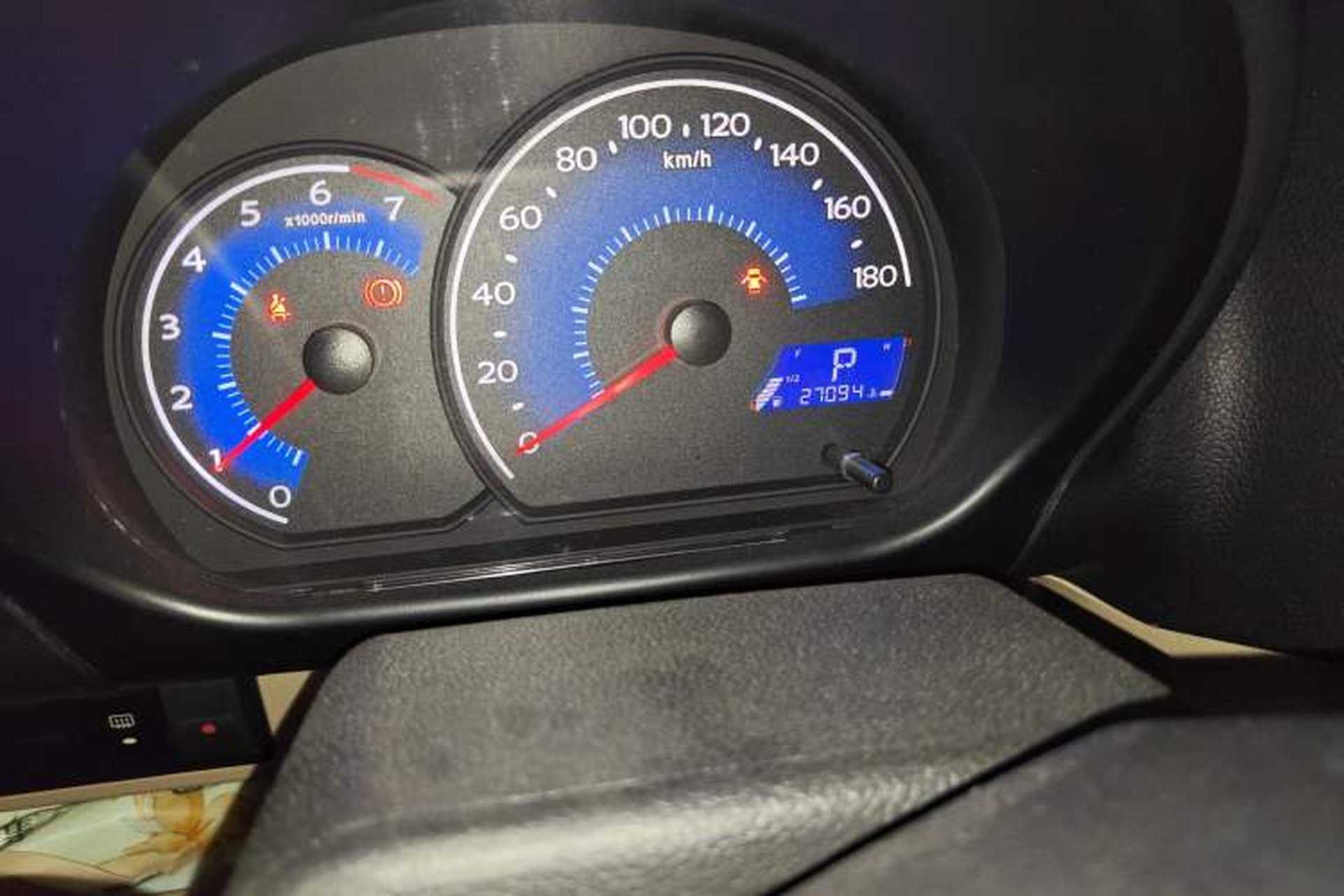 Used Geely Auto Panda Classic 2011 1.3L Automatic Luxury Model Odometer Close Up