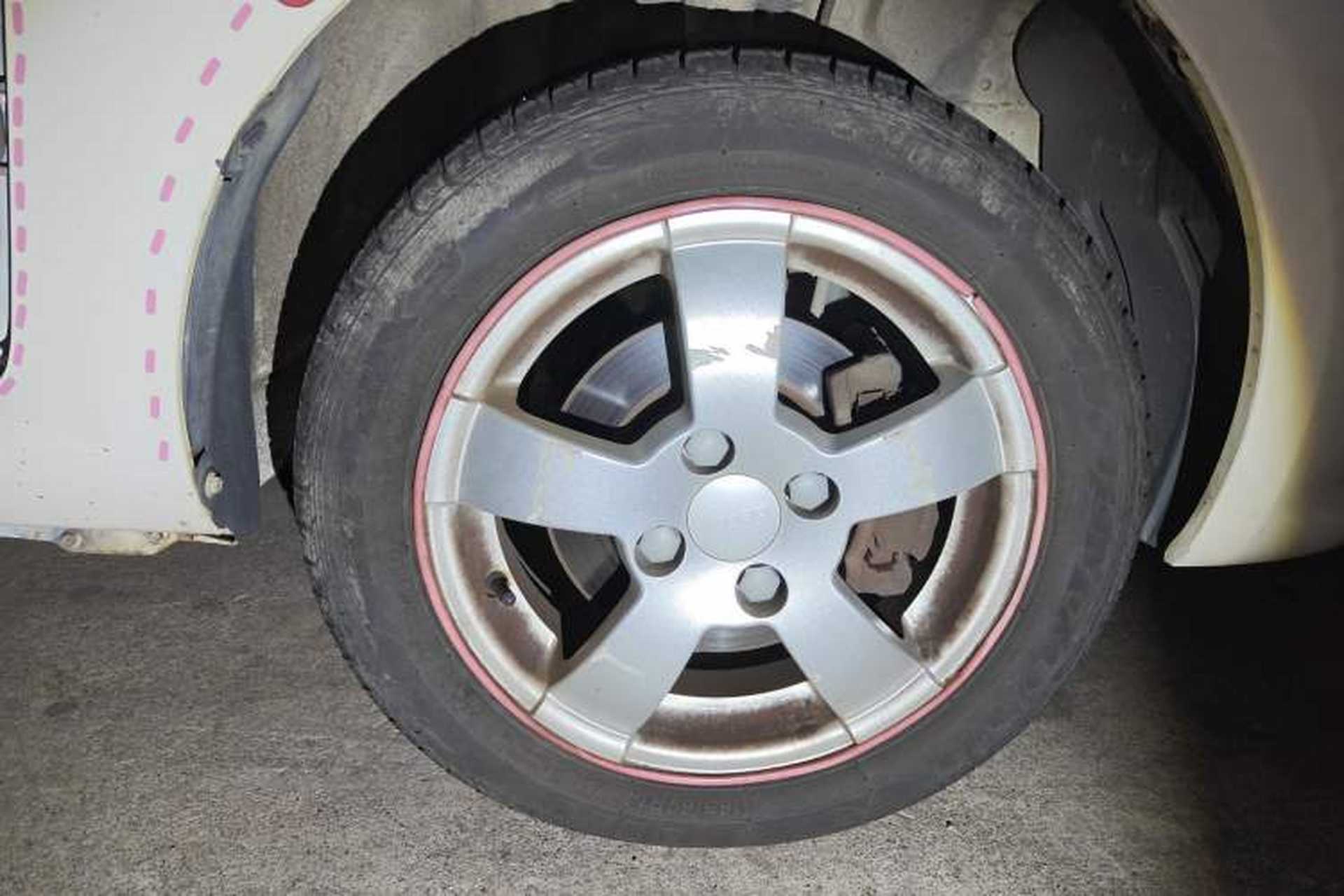 Used Geely Auto Panda Classic 2011 1.3L Automatic Luxury Model Right Front Wheel Hub