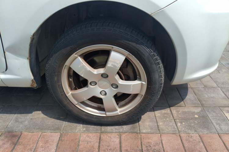 Used Geely Auto Panda Classic 2011 1.3L Manual Comfort II Right Front Wheel Hub