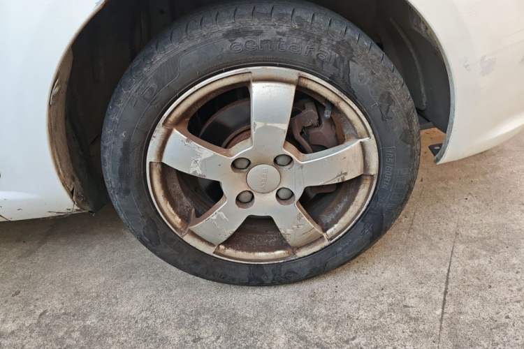 Used Geely Auto Panda Classic 2011 1.3L Manual Luxury Version Right Front Wheel Hub