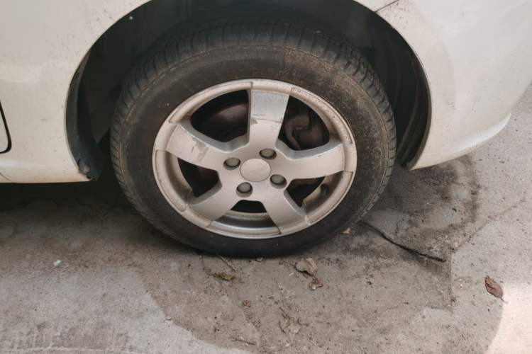 Used Geely Auto Panda Classic 2011 1.3L Manual Comfort II Right Front Wheel Hub