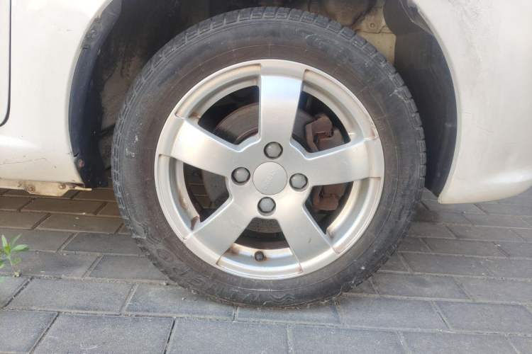 Used Geely Auto Panda Classic 2011 1.3L Manual Comfort II Right Front Wheel Hub
