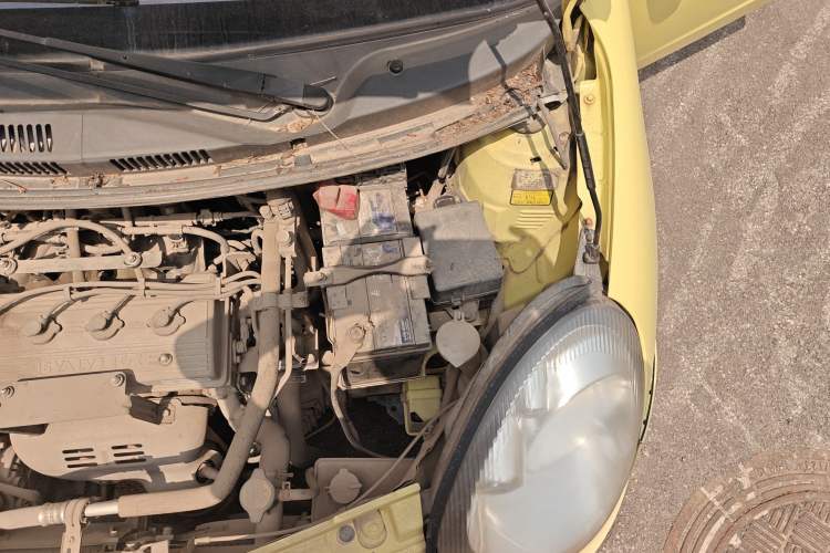 Used Geely Auto Panda Classic 2011 1.3L Manual Comfort II Engine Bay Left