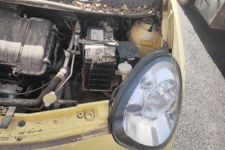 Used Geely Auto Panda Classic 2011 1.0L Manual Standard Edition Engine Bay Left