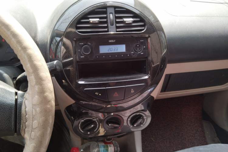 Used Geely Auto Panda Classic 2013 1.0L Manual Entry-Level Model Audio And AC Panel