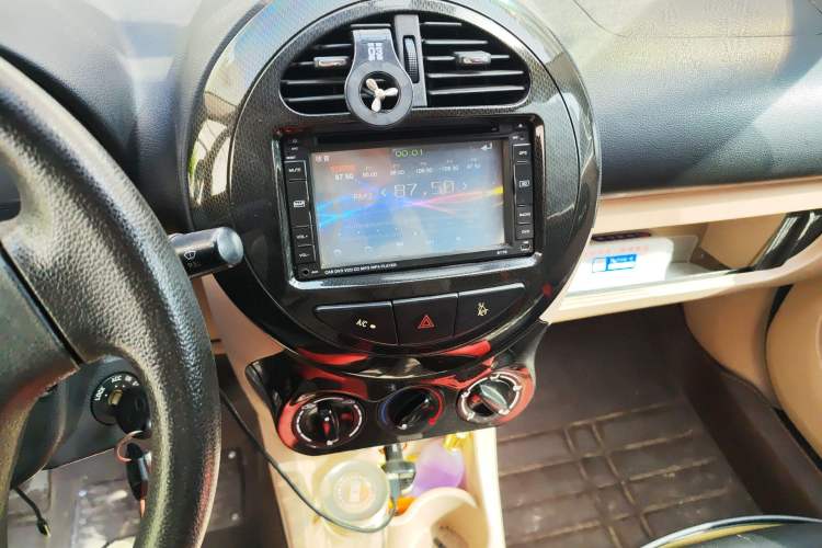 Used Geely Auto Panda Classic 2013 1.0L Manual Entry-Level Model Audio And AC Panel