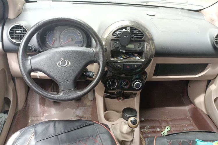 Used Geely Auto Panda Classic 2013 1.0L Manual Entry-Level Model Center Console