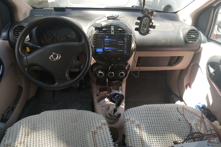 Used Geely Auto Panda Classic 2013 1.0L Manual Entry-Level Model Center Console