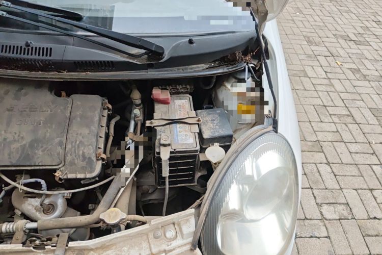 Used Geely Auto Panda Classic 2013 1.0L Manual Entry-Level Model Engine Bay Left