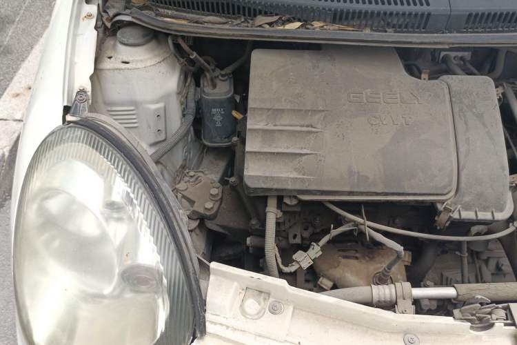 Used Geely Auto Panda Classic 2013 1.0L Manual Entry-Level Model Engine Bay Right